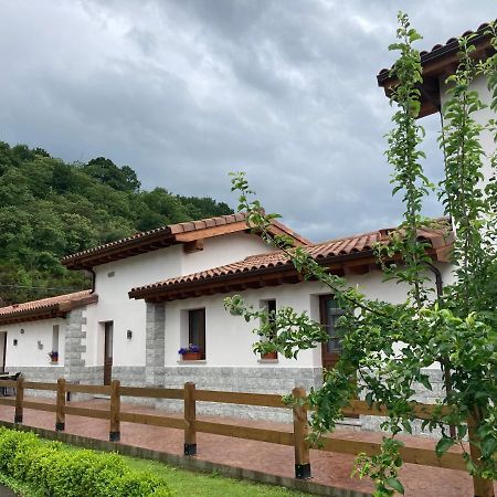 Apartamentos La Presa El Molin Cangas de Onís Exterior photo
