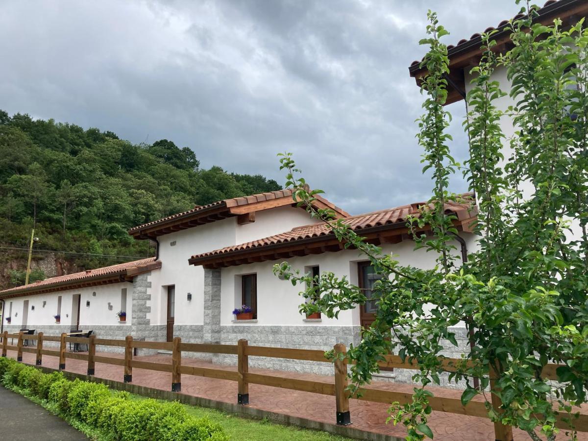 Apartamentos La Presa El Molin Cangas de Onís Exterior photo